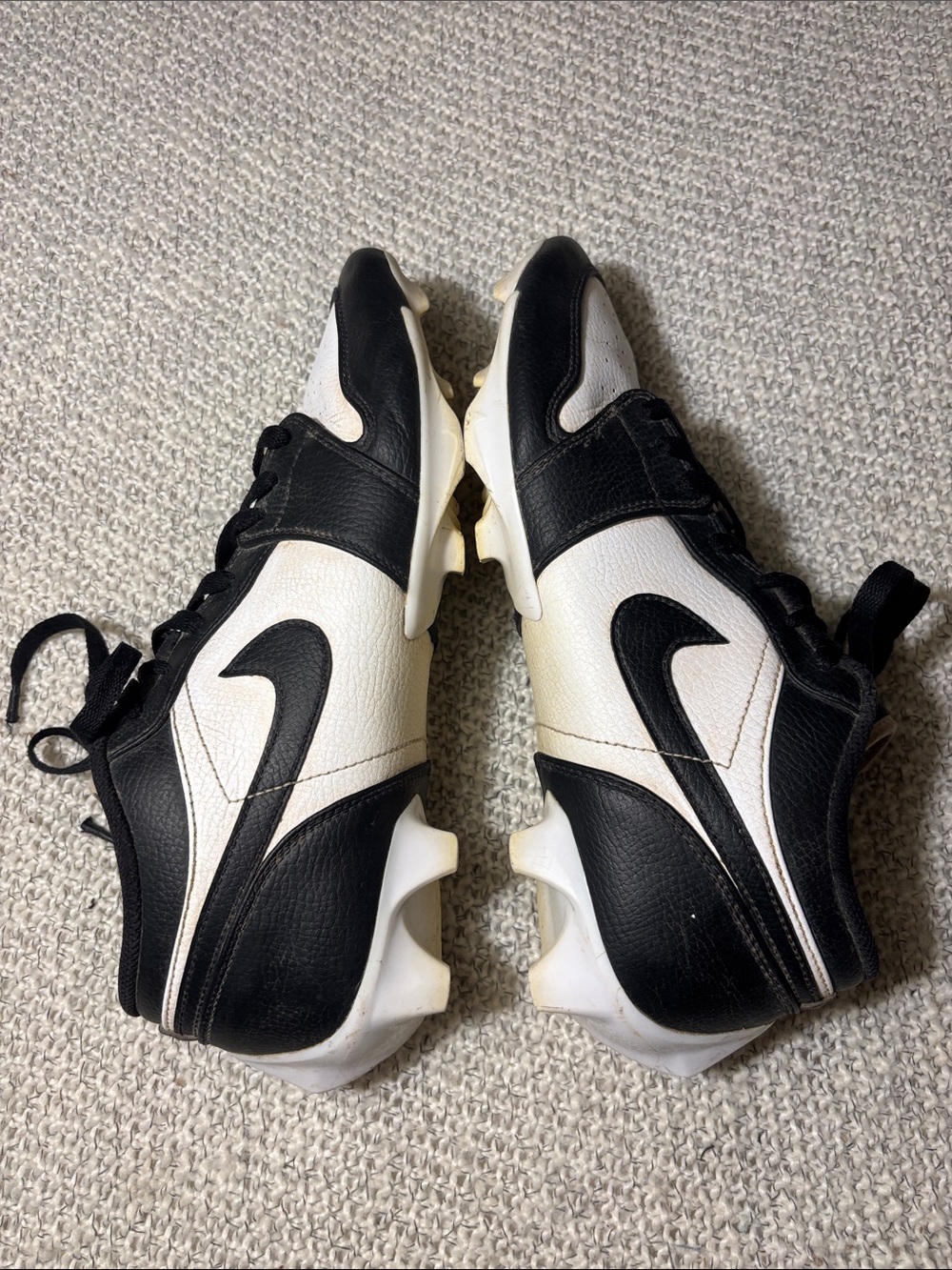Jordan 1 Low TD Football Cleats
Panda Black White AJ1 Men's Size 10.5 - Picture 4 of 9